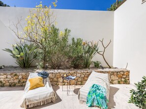 Villa | Exterior