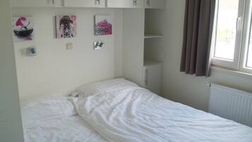 Chalet | 3 bedrooms, individually furnished, bed sheets