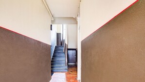 Reception - Inviting Cottage in Helensburgh near Center (Helensburgh)