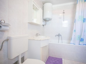 Towels - Lovely Apartment with 2 Balconies near Beaches (Porec)
