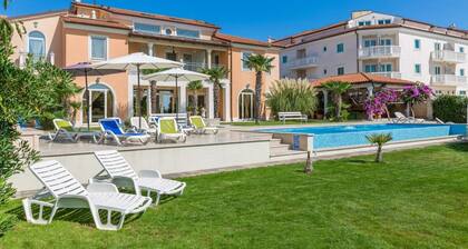 Modern Apartment With Balcony and sea View for 2 Persons in Medulin
