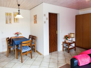 Apartment | Dining