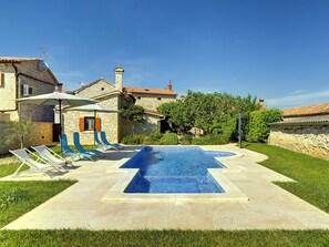 House | Pool | Indoor pool, outdoor pool - Holiday Home Vodnjan With Private Pool (Marcana)