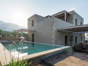 Villa | Pool