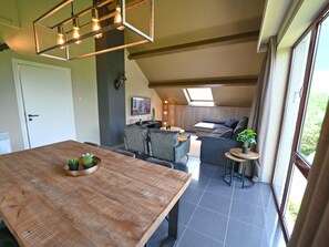 Apartment | Dining