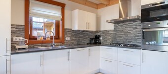 Wooden Holiday Home with Microwave near Brunssummerheide