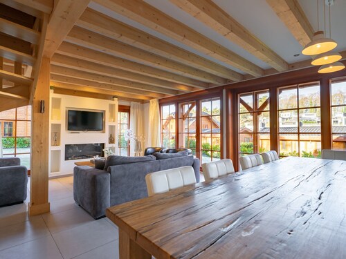 Wooden Holiday Home with Microwave near Brunssummerheide