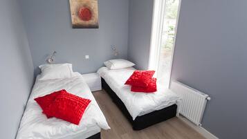Chalet | 3 kamar tidur dan dilengkapi dengan perabotan berbeda-beda