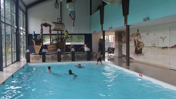 Chalet | Kolam renang | Kolam renang outdoor