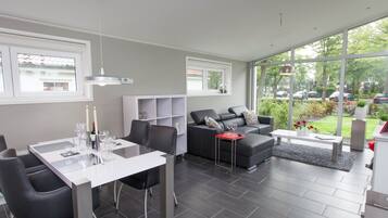 Chalet | Dining