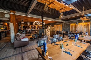 Chalet | Bar (on property) - Modern Chalet With Combi Microwave, Near Rockanje (Hellevoetsluis)