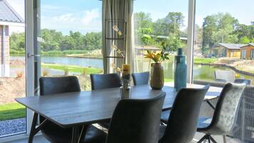 Chalet | Tempat makan