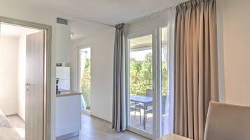 Mobile Unterkunft | 2 Schlafzimmer, individuell eingerichtet, Bettwäsche
