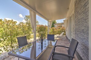 Balcony - Mobile Home in Banjole Near Beach & Pool (Medulin)