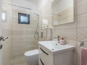 Hair dryer, towels