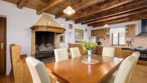 Dining - Renovated Stone Villa With Private Pool in Central Istria (Pazin)