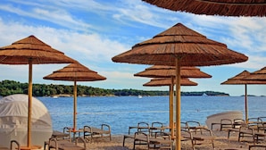 Beach - Apartment for 2 Persons on 2nd Floor with Balcony near Beach (Porec)