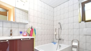 Unclassified image, 5 of 19, button - Quaint Holiday Home in Schmiedefeld near Forest (Suhl)