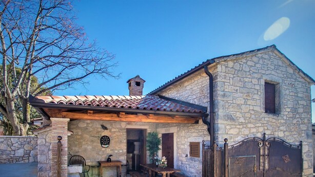 Unclassified image, 1 of 34, button - Rustically Furnished Holiday Home With its own Tavern, Near Porec (Porec)