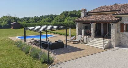 Villa With Private Pool in Istria, Quiet Location, Large Garden, Terrace, BBQ