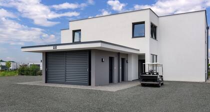 Elite Holiday Home in Lutzmannsburg With Pool