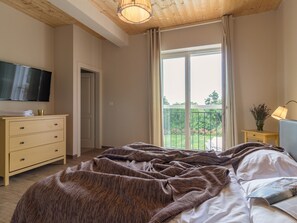 Villa - Luxurious Villa in Butkovici with Pool & Hot Tub (Svetvincenat)