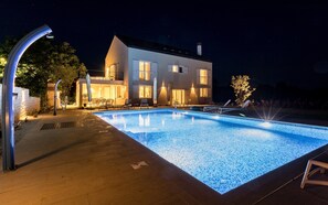 Villa | Exterior - Luxurious Villa in Butkovici with Pool & Hot Tub (Svetvincenat)