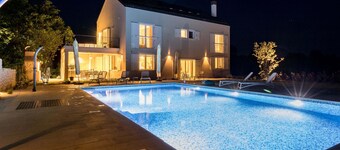 Luxurious Villa in Butkovici with Pool & Hot Tub