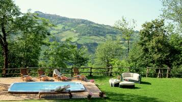 Vila | Kolam renang | Kolam renang indoor dan kolam renang outdoor