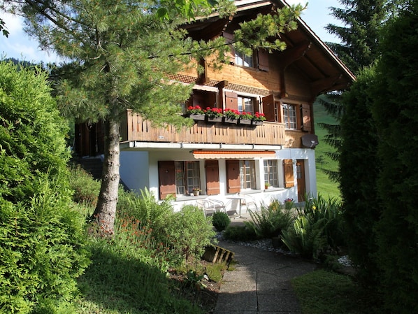 Exterior - Charming Apartment in Habkern With Private Terrace (Habkern)