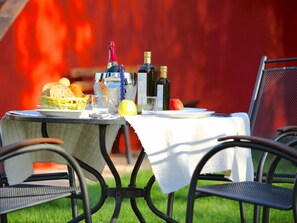 House | Dining - Holiday Home in Spello With Pool & Terrace (Spello)