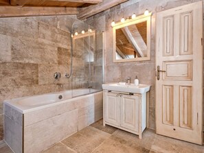 Bathroom - Charming Villa in Hvar With Private Pool (Jelsa)