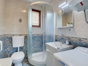 Maison | Salle de bain | Douche, séchoir à cheveux