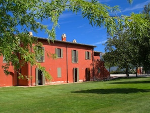 Apartment | Exterior - Apartment in a Farmhouse in Spello (Spello)