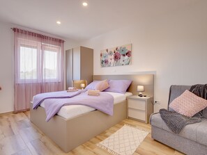 Villa | 3 soverom, individuelt innredet, strykejern/-brett og sengetøy