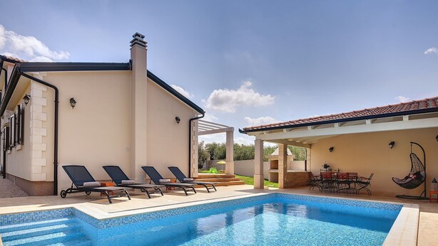 Piscina all'aperto