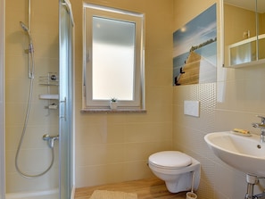 Shower, towels