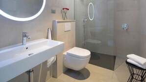Douche, serviettes fournies