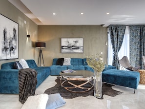 Villa | Living area
