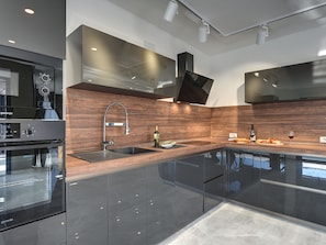 Villa | Private kitchen - Luxurious Villa in Rovinj With Pool (Rovinj)