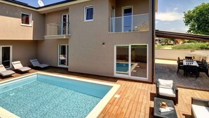 Exterior - Luxurious Villa With Pool and Terrace in Rovinj (Rovinj)