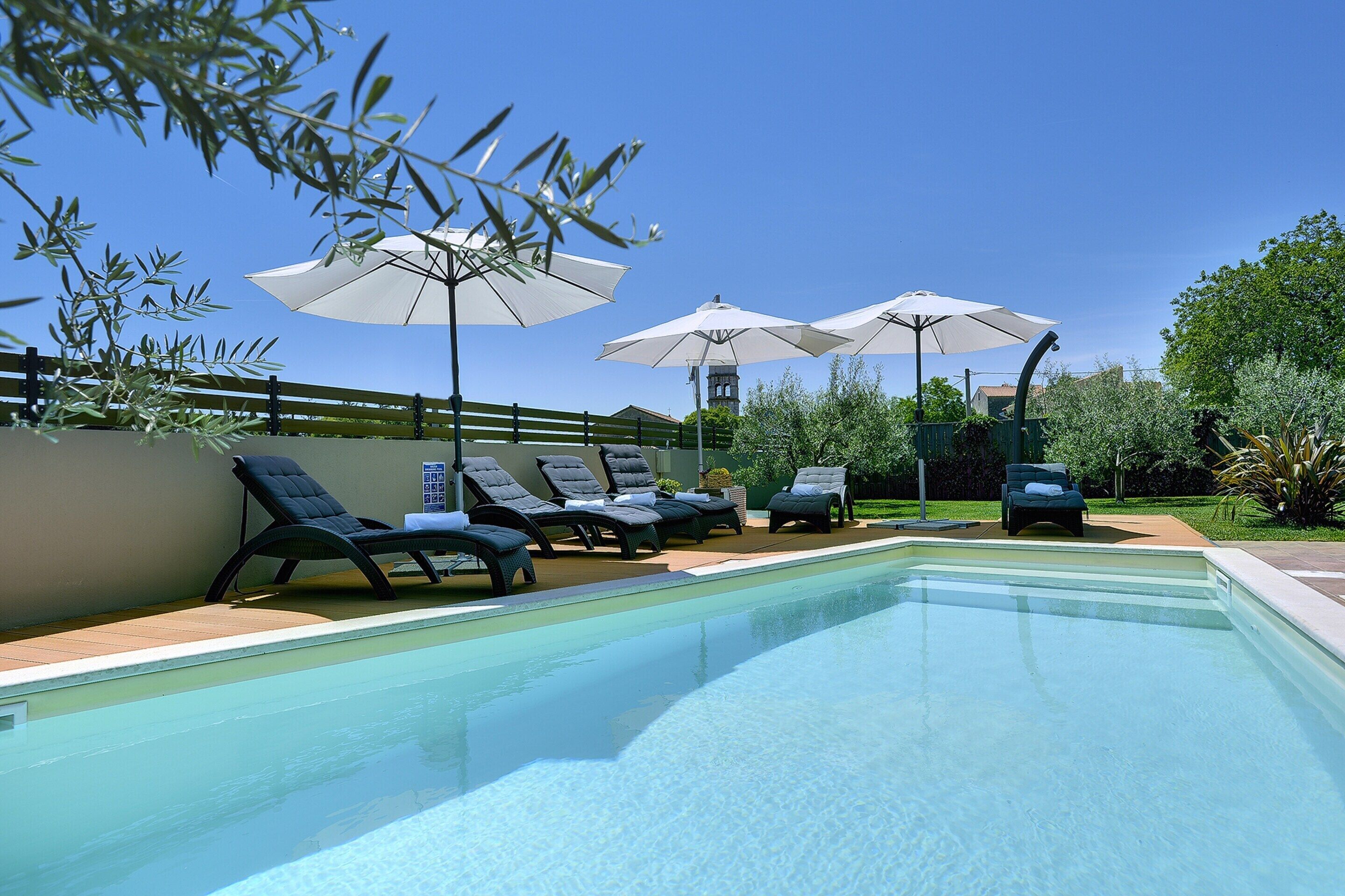 Villa | Pool | Indoor pool, outdoor pool