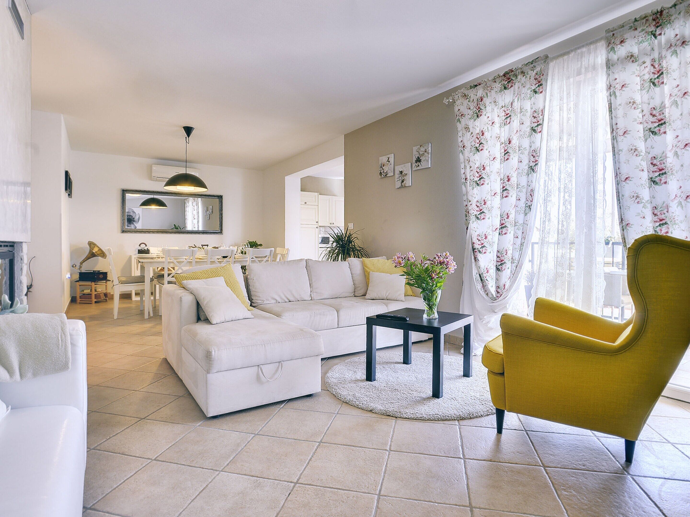 فيلا | منطقة المعيشة | مدفأة