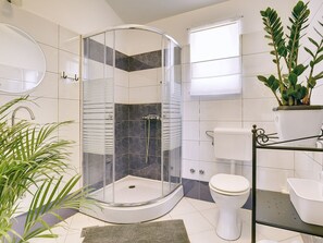 Villa | Bathroom - Superb Modern Villa With Pool, Large Fenced Yard Near the Beach (Marcana)