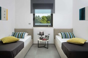 Căn hộ | 3 phòng ngủ, trang bị nội thất với thiết kế riêng biệt