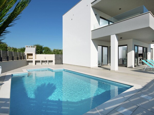 Apartment | Pool
