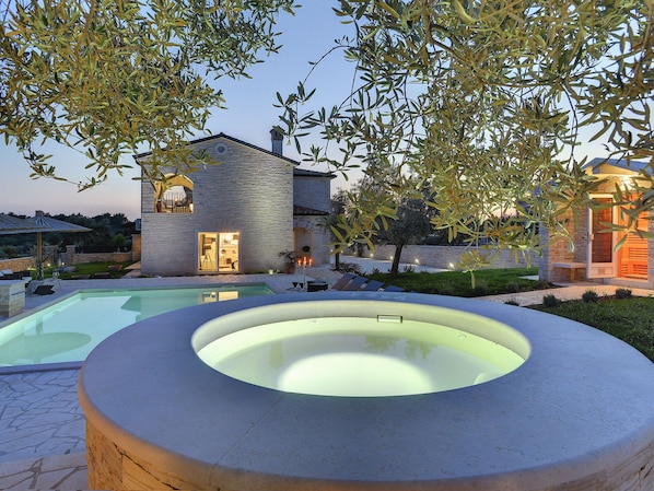 Villa | Pool