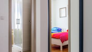 Apartment | 3 bedrooms, individually furnished, bed sheets