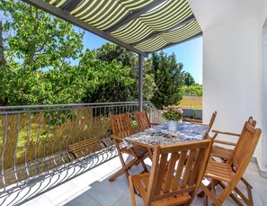 Balcony - Apartment in Pula Near the Sea and Town Center (Pula)