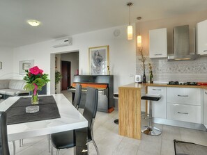 House | Private kitchen - Holiday Home Vodnjan Near Beach (Svetvincenat)